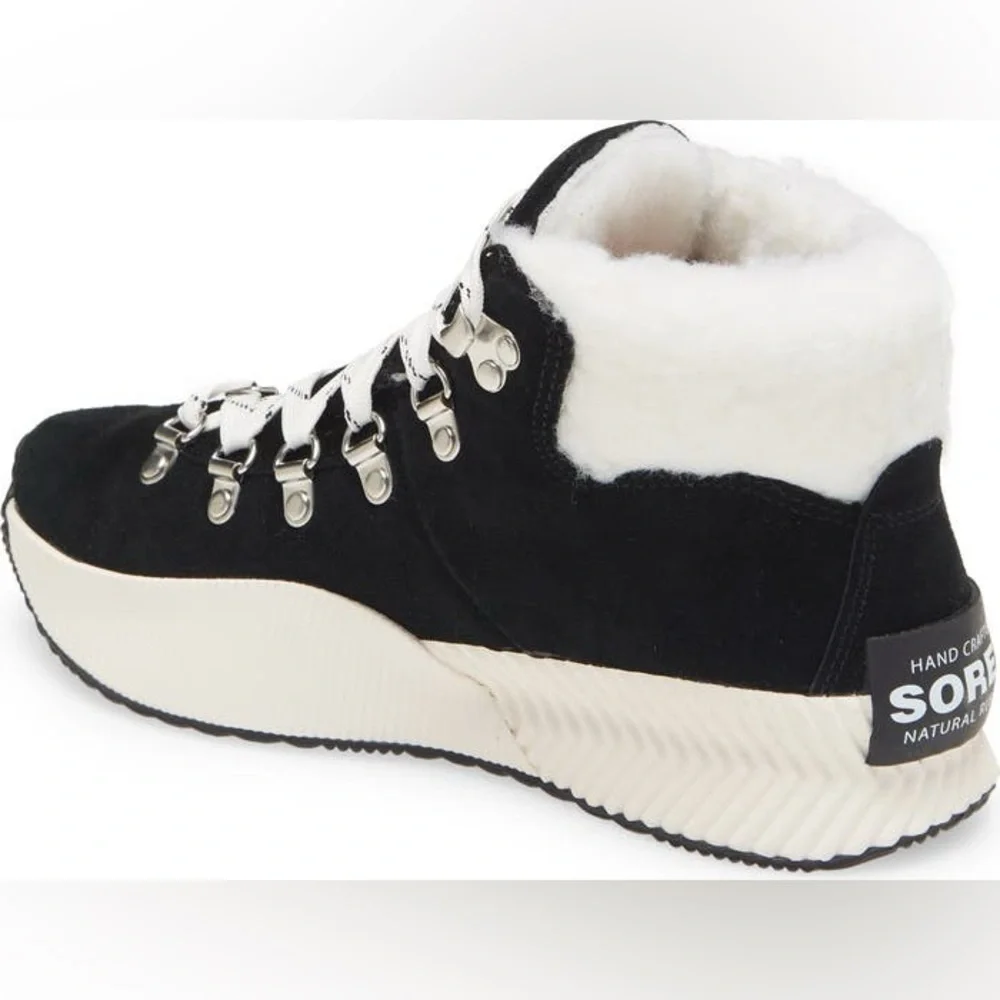 NWT SOREL Out N About Conquest Boots